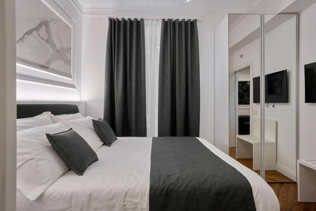 Affittacamere Hotel Domus Mariani - Robinie Roma